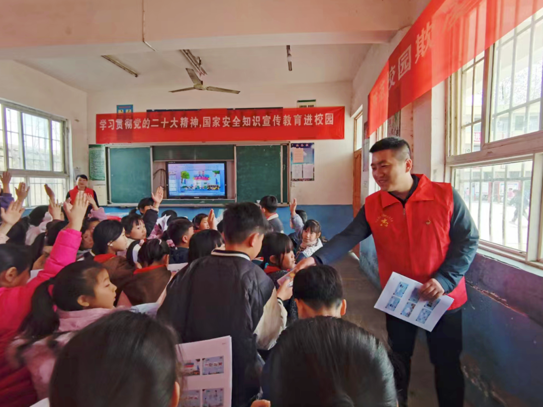 “把駐村第一書記聯(lián)合起來(lái)！” 河南省周口市法學(xué)會(huì)探索普法新模式助力鄉(xiāng)村振興