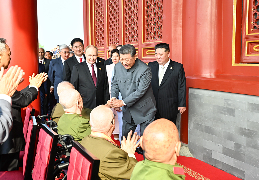 ?9月3日，紀(jì)念中國(guó)人民抗日戰(zhàn)爭(zhēng)暨世界反法西斯戰(zhàn)爭(zhēng)勝利80周年大會(huì)在北京天安門(mén)廣場(chǎng)隆重舉行。
